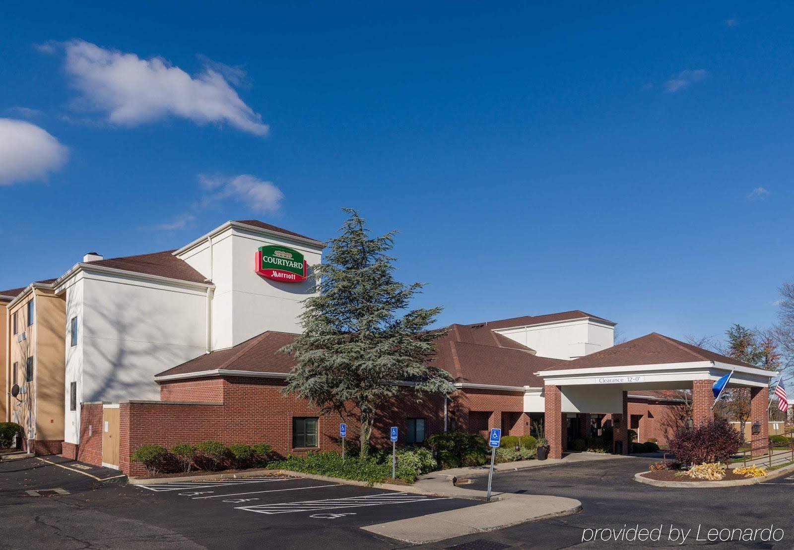 Courtyard By Marriott New Haven Orange Hotel Exterior foto